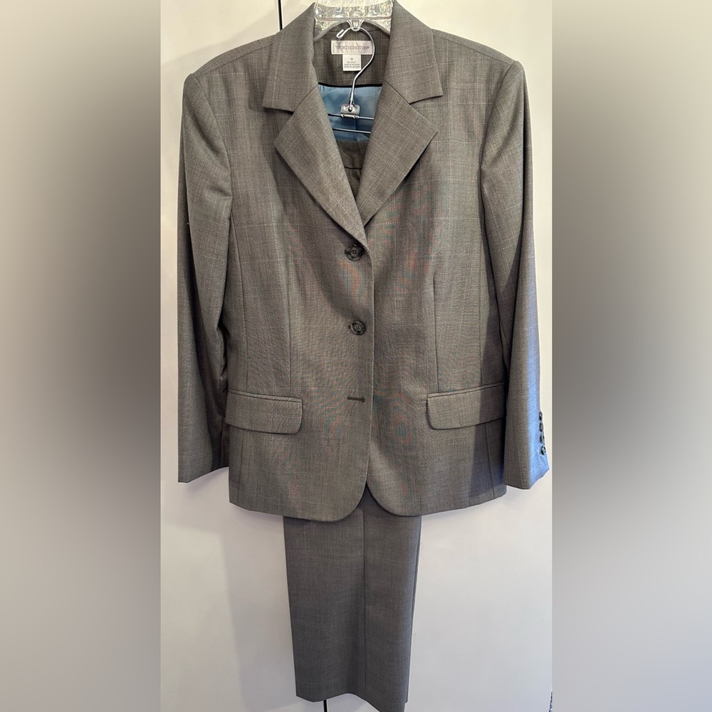 Beautiful Suit - Black, White and a light blue